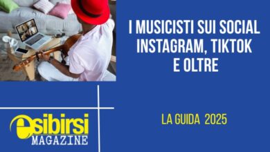 un musicista si esibisce live sui un social network